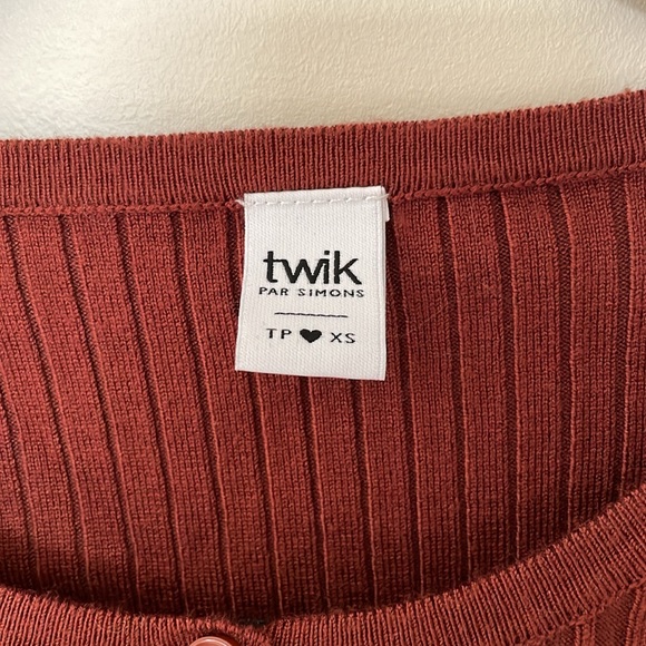 Twik Par Simons - Ribbed Button Cardigan - Red Brown - XSmall - Picture 3 of 4